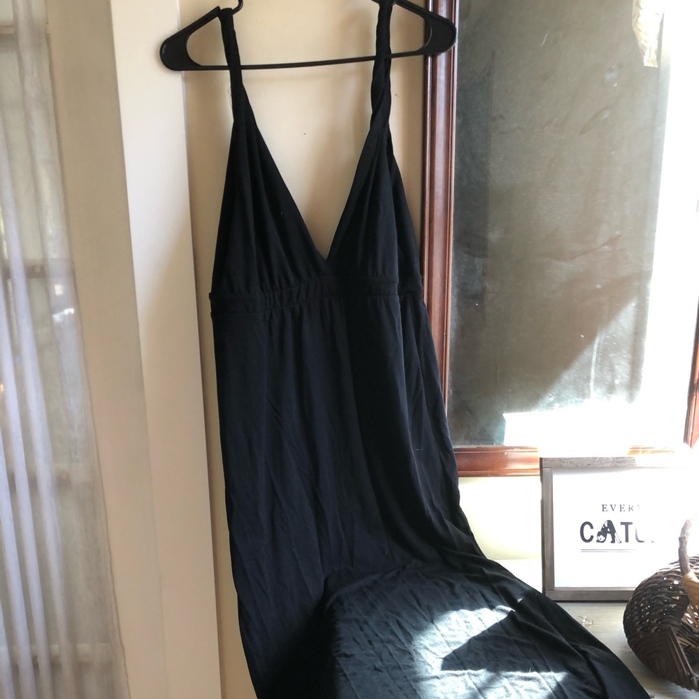 Black deep v neck maxi dress